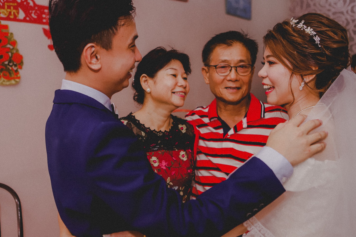 Guo Hao & Chee Ling family blessing wedding portrait, quiet in-between moment frame 26, by Famous Bridal Kuantan