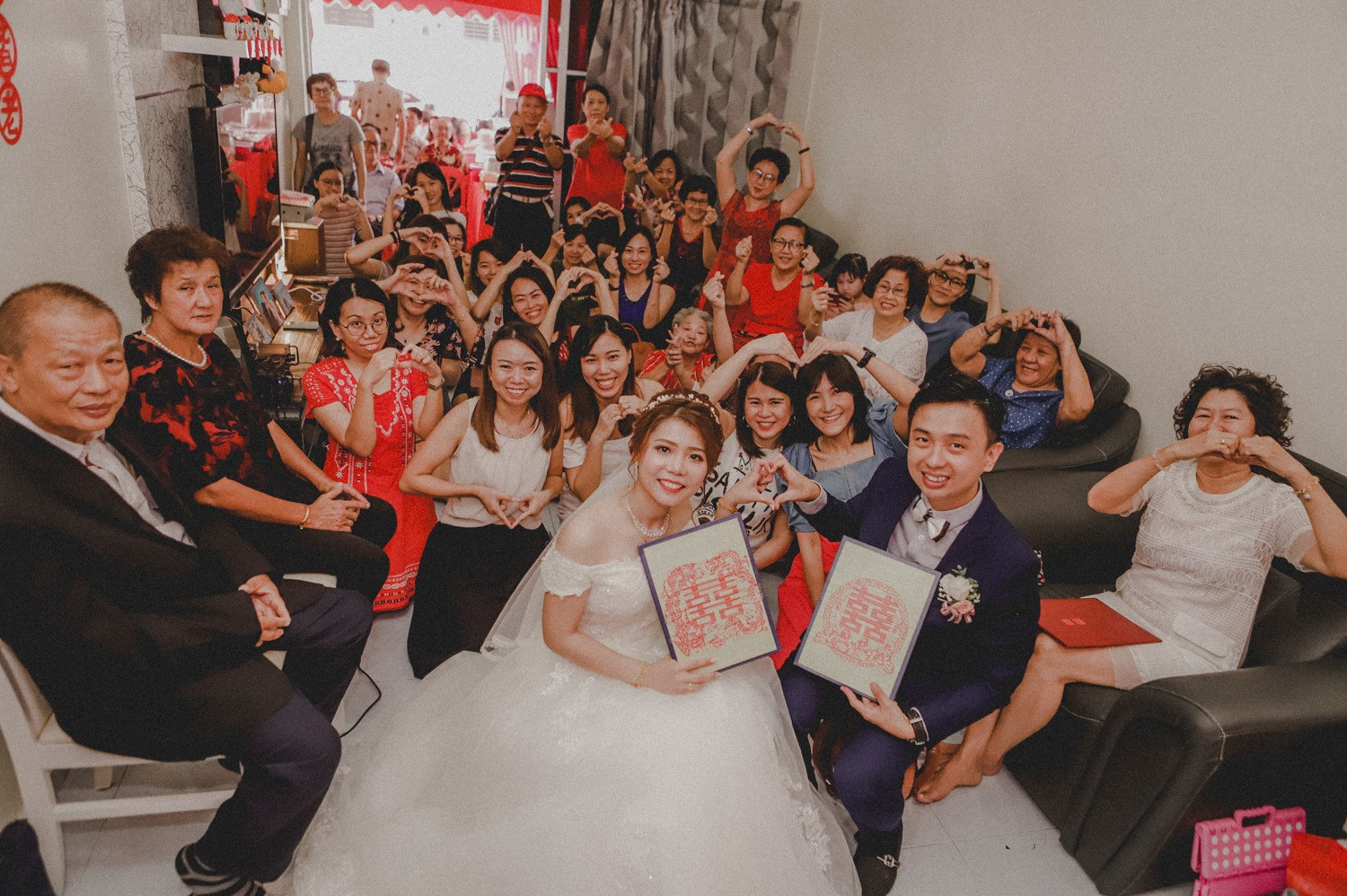 Guo Hao & Chee Ling traditional Chinese wedding detail, guided portrait sequence frame 30, by Famous Bridal Kuantan