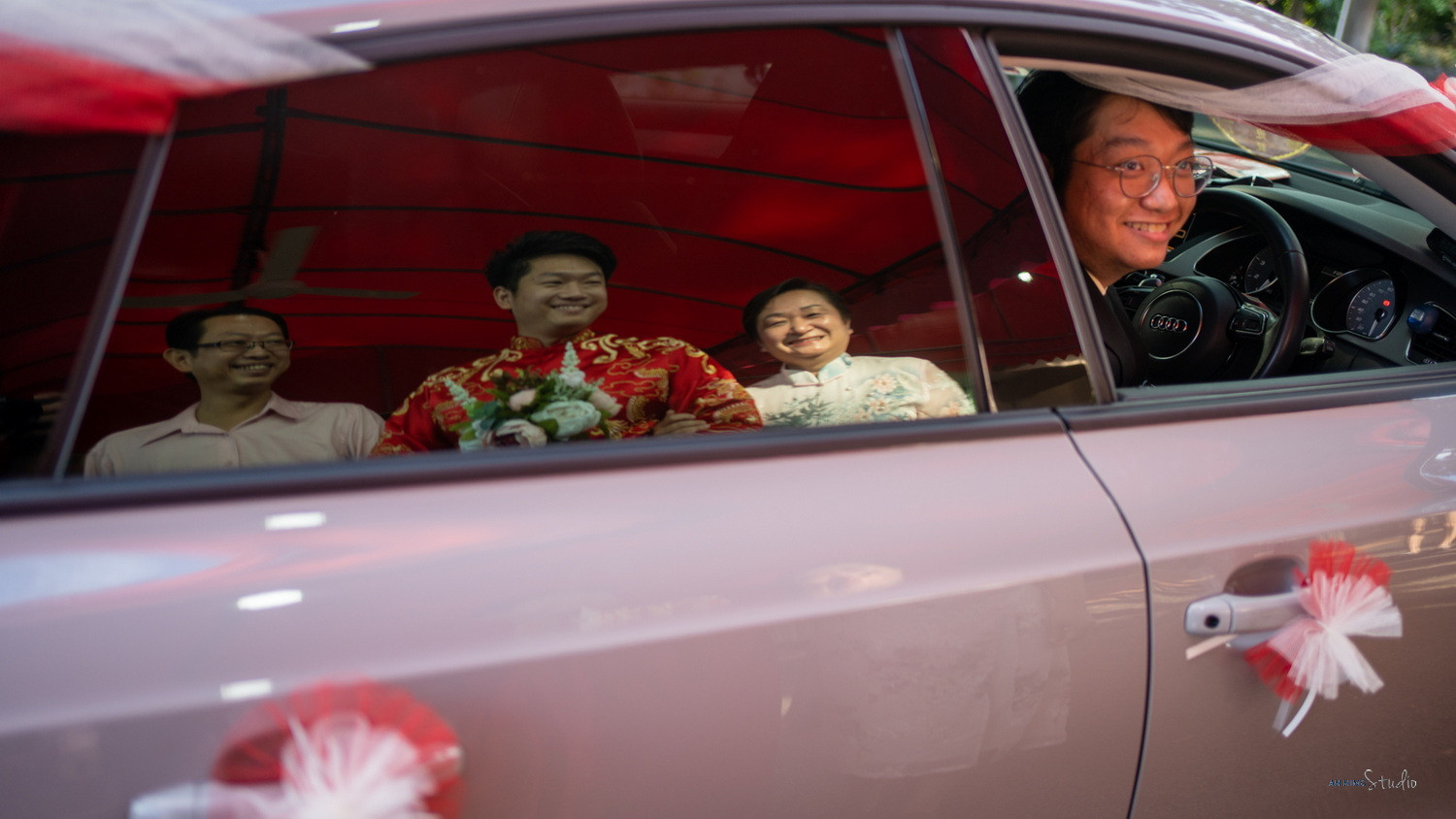 Zhen Hui & May Lee bridal party group portrait, story opener frame 25, by Famous Bridal Kuantan