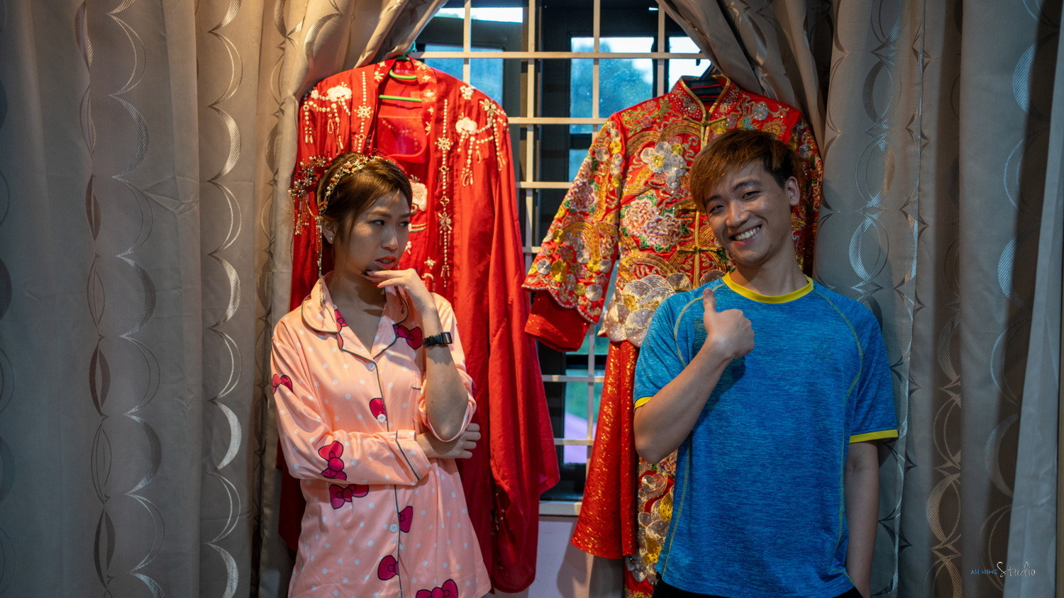 Zhen Hui & May Lee wedding dinner celebration photo, guided portrait sequence frame 14, by Famous Bridal Kuantan