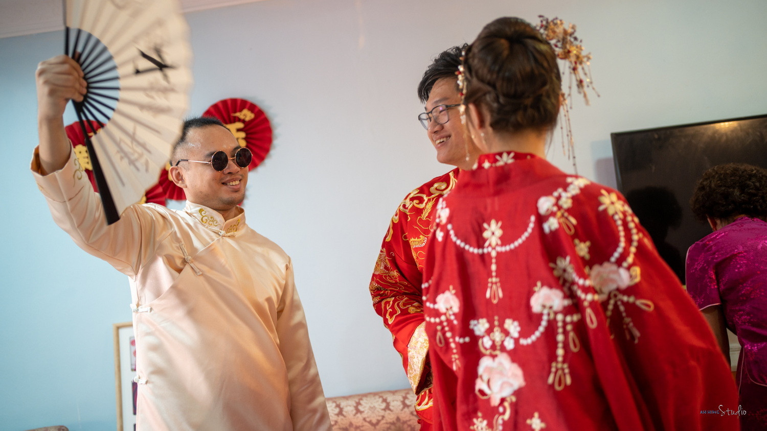 Zhen Hui & May Lee wedding dinner celebration photo, quiet in-between moment frame 74, by Famous Bridal Kuantan