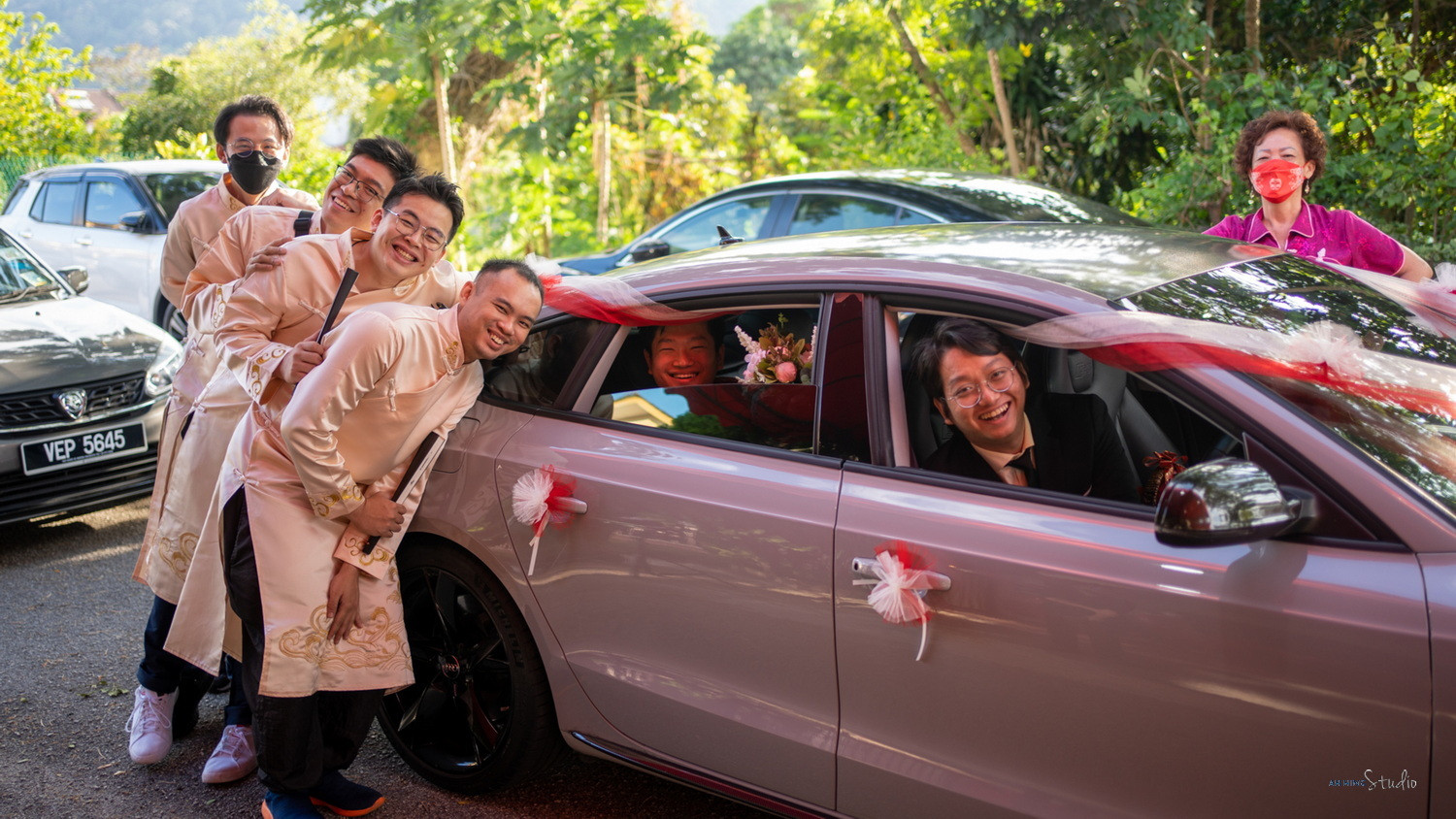 Zhen Hui & May Lee wedding reception detail, album detail frame 28, by Famous Bridal Kuantan