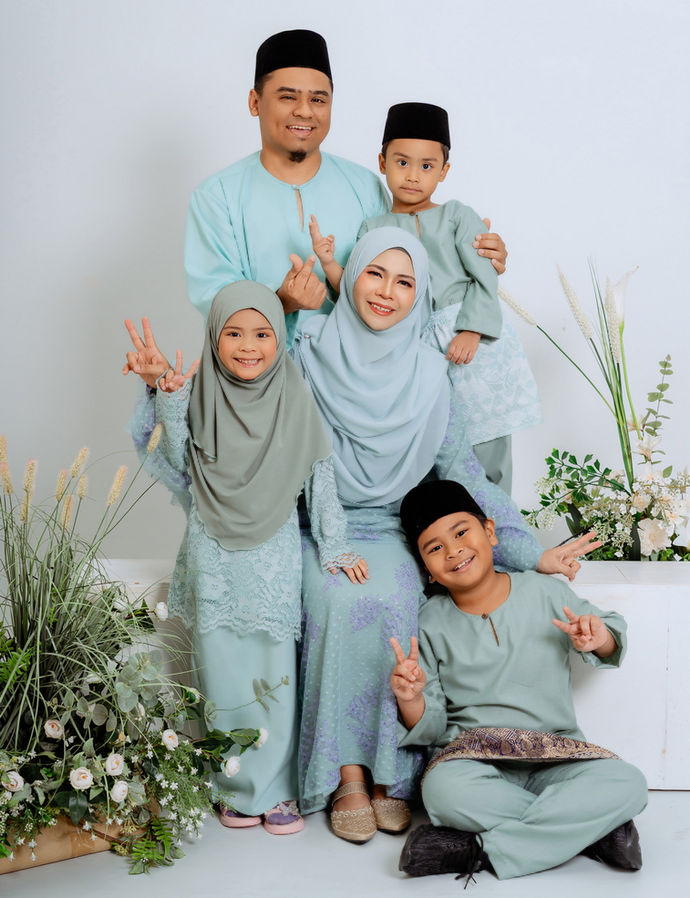 Family photography studio in Kuantan 29