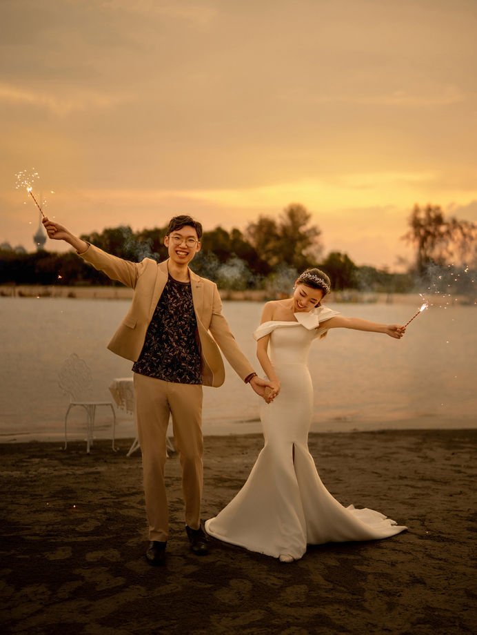 Kuantan outdoor pre-wedding couple portrait near sunset