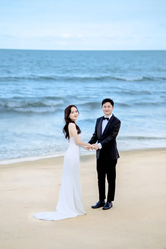 74B03300 copy | Famous Bridal