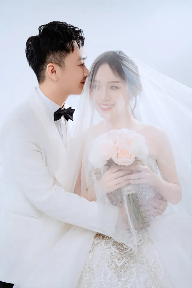 74A03456 | Famous Bridal
